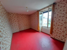 MAISON DE BOURG A RESTAURER   4 chambres