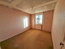 Maison 4 chambres + local commercial loué