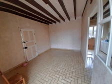 MAISON DE BOURG A RESTAURER   4 chambres