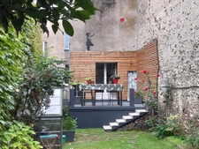 BAISSE DE PRIX  MAISON DE VILLE 4 CH AVEC JARDIN CLOS ET GAR