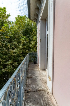 Hyper centre (face gare) Appartement de 83 M2 avec balcon + 3 galetas