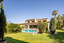 Maison à vendre - Réf Copropriété de 2 villas, construite en 1985 (Terrain acheté puis séparé en 2) 06160 Antibes