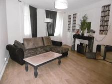 centre. maison 120 m2. 4 ch. 650 m2 de jardin avec accès riv