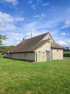 Habitable de suite. Petite maison 1 ch sur 6400 m2 de jardin