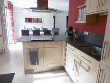 pavillon 88 m2 de 2006. 2 à 3 chambres. garage car-port chal