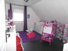 construction de 2003. 147 m2 4 ch  garage terrain de 893 m2