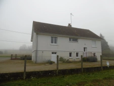 Maison sur sous sol 4 chambres.  1hectare 700 de terrain .80