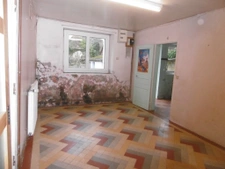 A restaurer longère en centre de village 300 m2 de terrain a