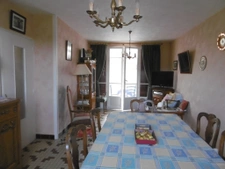 Maison sur sous sol 4 chambres.  1hectare 700 de terrain .80