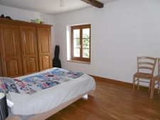 maison 106 m2 restaurée 4 ch 2 garages (62 m2) jardin intéri