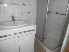 A restaurer longère en centre de village 300 m2 de terrain a