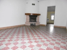 fermette plain-pied. 2 ou 3 ch. 68 m2 de dépendances 2700 m2