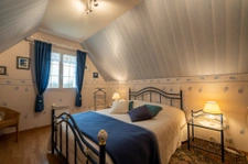 Dans hameau tranquille, belle maison de 220m2 habitable 4/5 