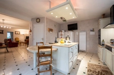 Dans hameau tranquille, belle maison de 220m2 habitable 4/5 