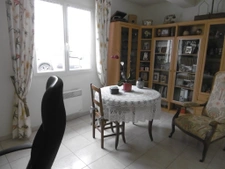 Dans hameau tranquille, belle maison de 220m2 habitable 4/5 