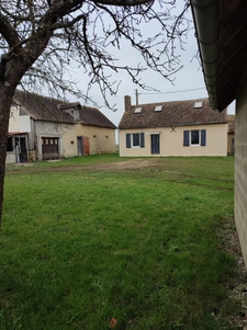 fermette restaurée 55 m2 dépendances 170 m2 terrain 1400 m2