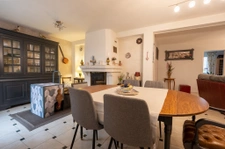 Dans hameau tranquille, belle maison de 220m2 habitable 4/5 