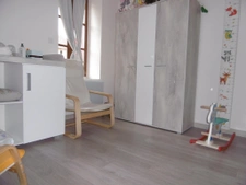 maison de bourg 3 à 4 ch avec cour sortie indépendante