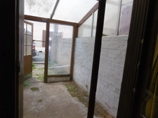 Maison de bourg 90 m2 habitable a restaurer jardin 30 m2