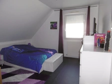 construction de 2003. 147 m2 4 ch  garage terrain de 893 m2