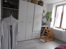 maison de bourg 3 à 4 ch avec cour sortie indépendante