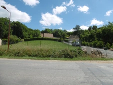 À Briosne-Lès-Sables (72), terrain à acheter avec Anita JOUB