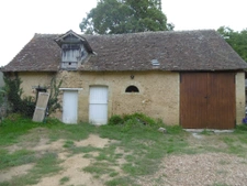 centre. maison 120 m2. 4 ch. 650 m2 de jardin avec accès riv