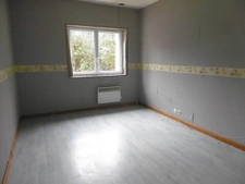 fermette plain-pied. 2 ou 3 ch. 68 m2 de dépendances 2700 m2