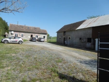 fermette dans hameau isolé  . 112 m2 3 ch. terrain de 2500 m