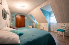 Dans hameau tranquille, belle maison de 220m2 habitable 4/5 