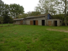 fermette plain-pied. 2 ou 3 ch. 68 m2 de dépendances 2700 m2