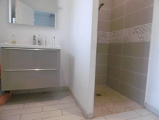 maison de bourg 3 à 4 ch avec cour sortie indépendante