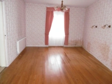 maison 94 m2 2 à 3 ch.à l'étage. Dépendance grande hauteur 6