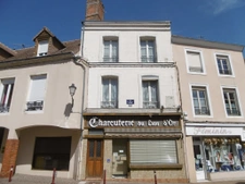 ensemble immobilier sur 3 niveaux 196 m2 6 chambres Centre d