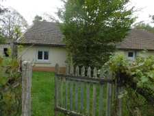 fermette plain-pied. 2 ou 3 ch. 68 m2 de dépendances 2700 m2