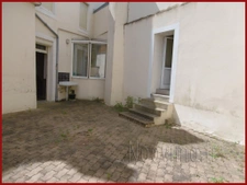 centre . ensemble immobilier 164 m2 avec cour centrale