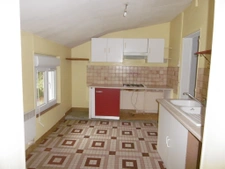 fermette plain-pied. 2 ou 3 ch. 68 m2 de dépendances 2700 m2