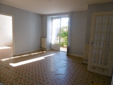 maison de bourg 1 ch. Plain-pied jardin garage