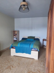 Habitable de suite. Petite maison 1 ch sur 6400 m2 de jardin