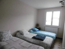 Maison sur sous sol 4 chambres.  1hectare 700 de terrain .80