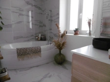 maison 106 m2 restaurée 4 ch 2 garages (62 m2) jardin intéri