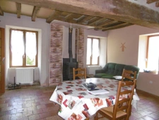 A 2.5 km de Bonnétable. Dans hameau de campagne maison 5 cha