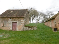 Maison 2 ch Plain-pied Campagne Sans vis à vis Dépendances 1