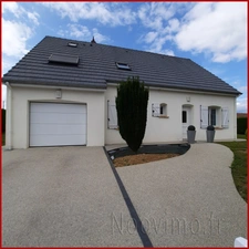 construction de 2003. 147 m2 4 ch  garage terrain de 893 m2