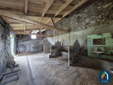 Grange et petite maison