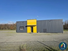 Bureaux et terrain de 2079 m2 en zone artisanale