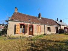  Maison de bourg 77 m2 à restaurer plain-pied. Terrain 865 m