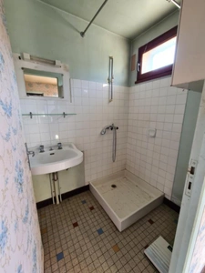  Maison de bourg 77 m2 à restaurer plain-pied. Terrain 865 m