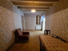  Maison de bourg 77 m2 à restaurer plain-pied. Terrain 865 m