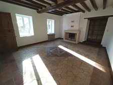  Sur plus de 3 hectares, 400m2 de dépendances